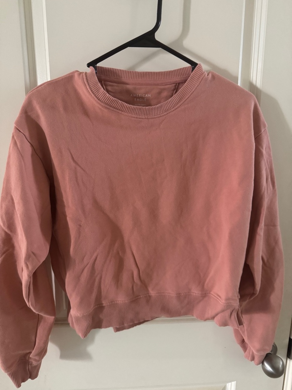 American Eagle dusty rose pullover sweatshirt